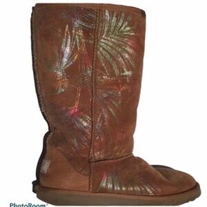 Uggs with rainbow foil size 6